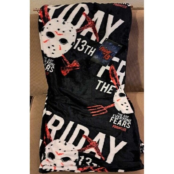 New Silk Friday the 13th Jason Voorhees Plush Fleece Gift Throw Blanket Mask NWT - Picture 4 of 6